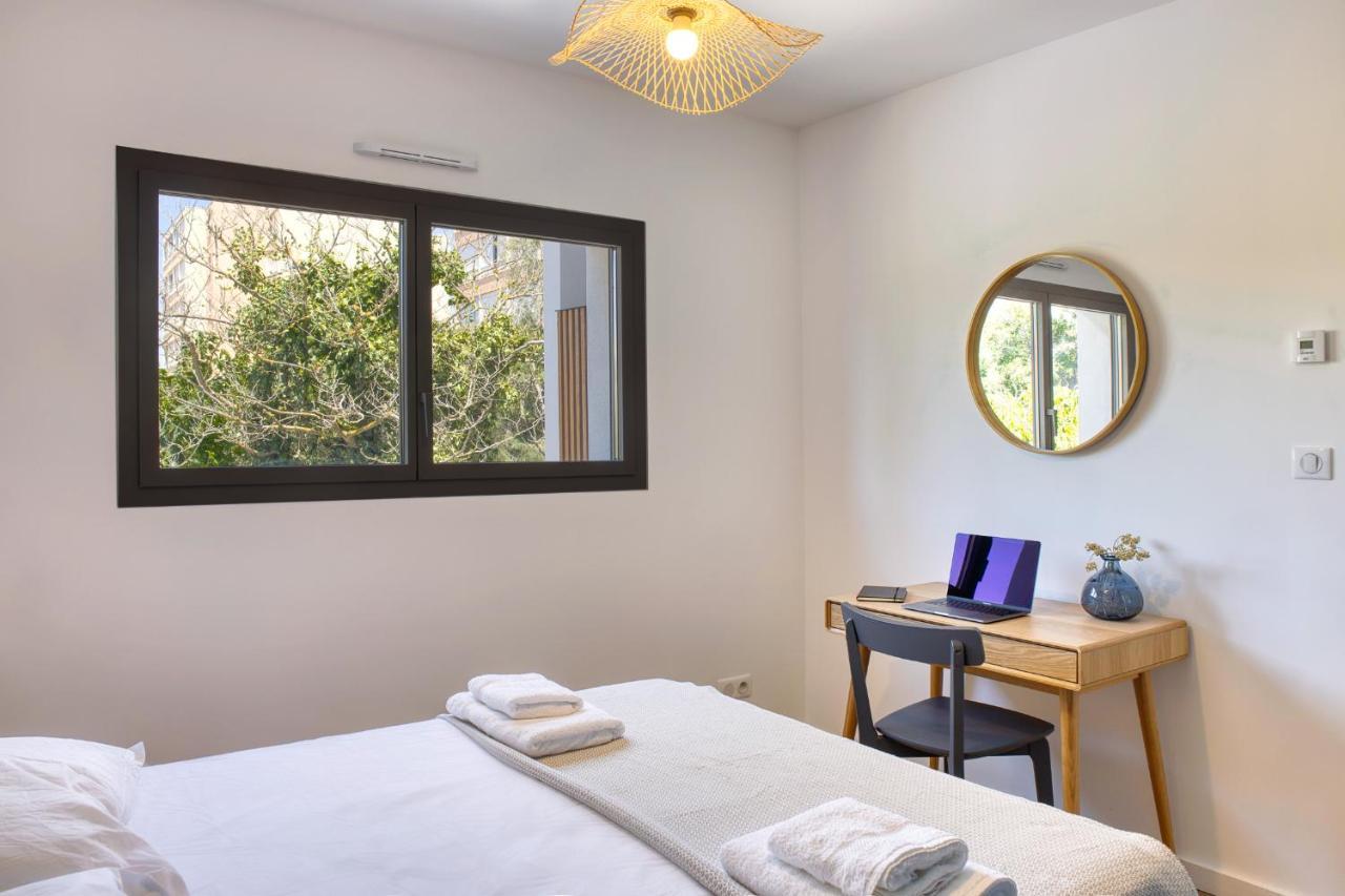 South-Of-France T2 Neuf Haut De Gamme, Climatise, Parking Gratuit, 2Eme Ligne Balcon การ์นง-ปลาจ ภายนอก รูปภาพ